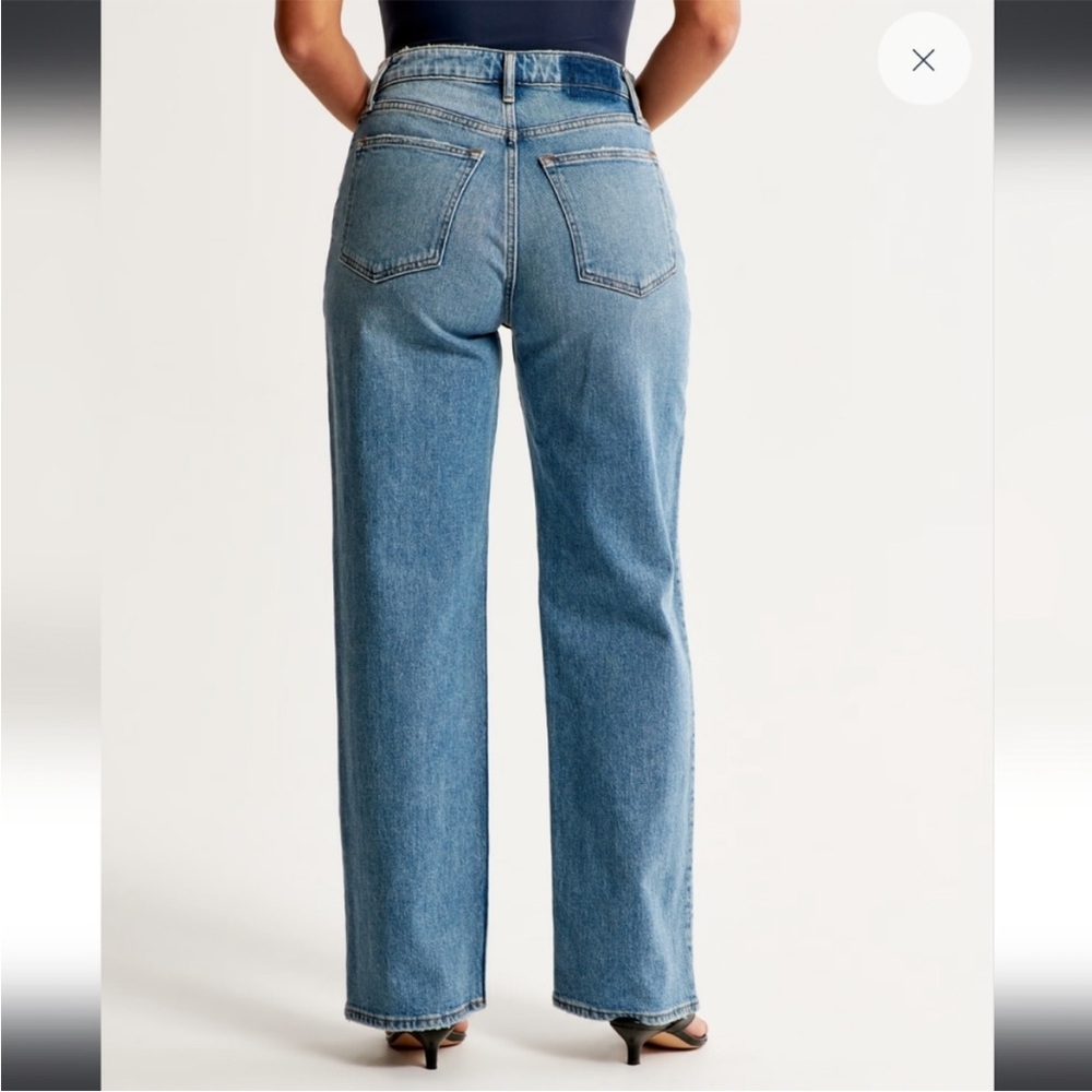 NWT Abercrombie & Fitch Womens 14S 90s Straight Ultra High Rise Jeans Curve Love - Picture 2 of 7
